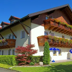 https://pension-lichtenauer-hof.com-bavaria.com